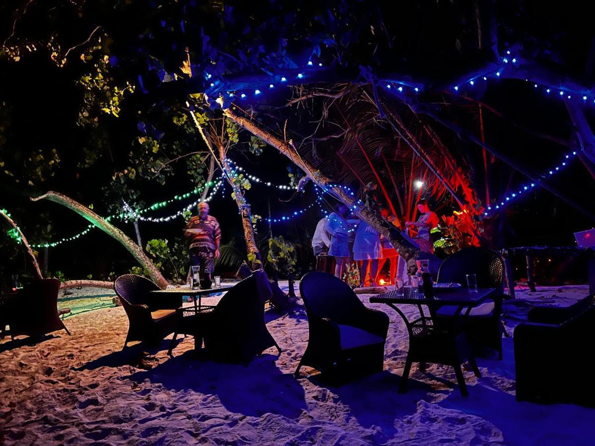 White Tern Maldives Hotel Maamigili Island Exterior photo
